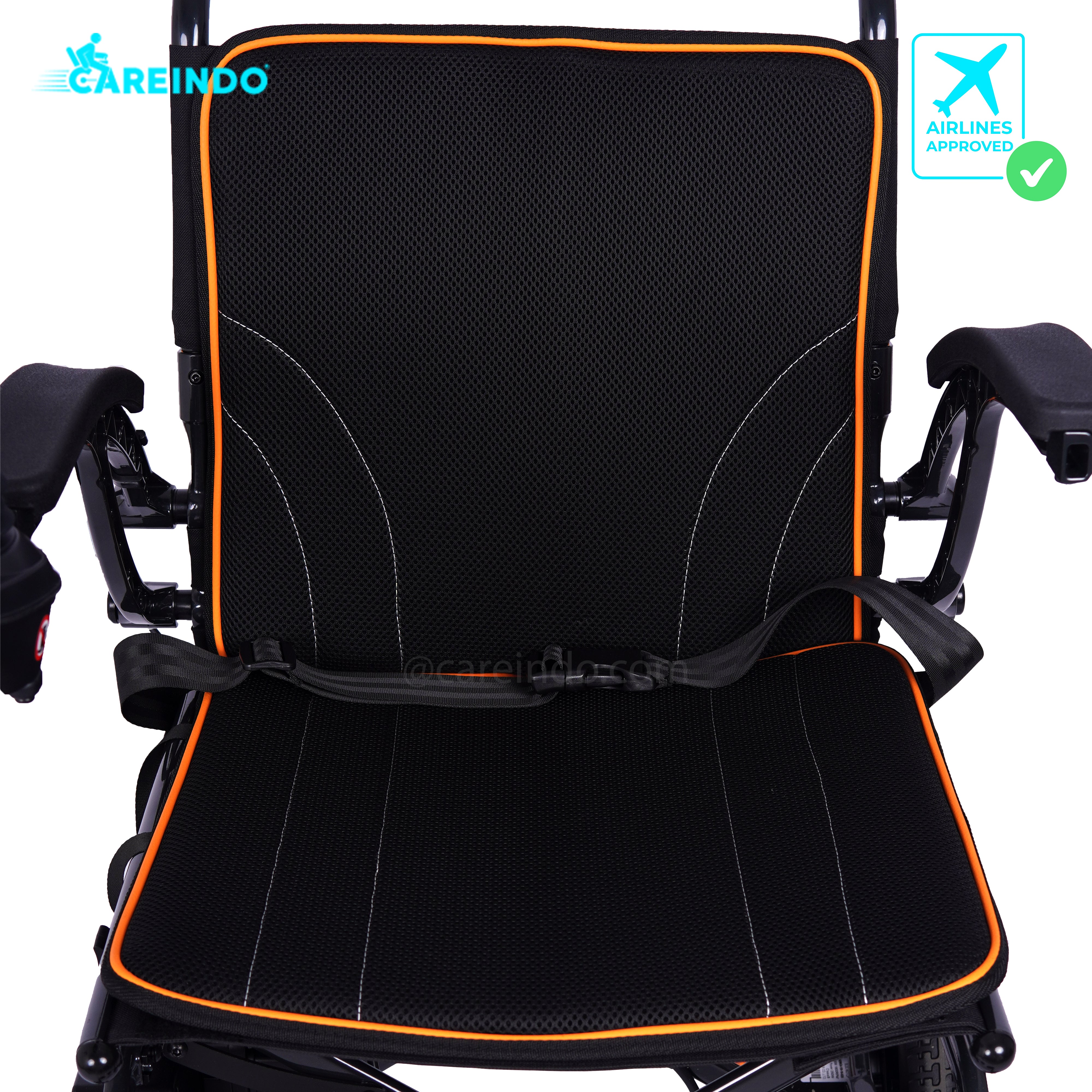 Kursi Roda Elektrik Traveling Careindo N5519 Black Pro