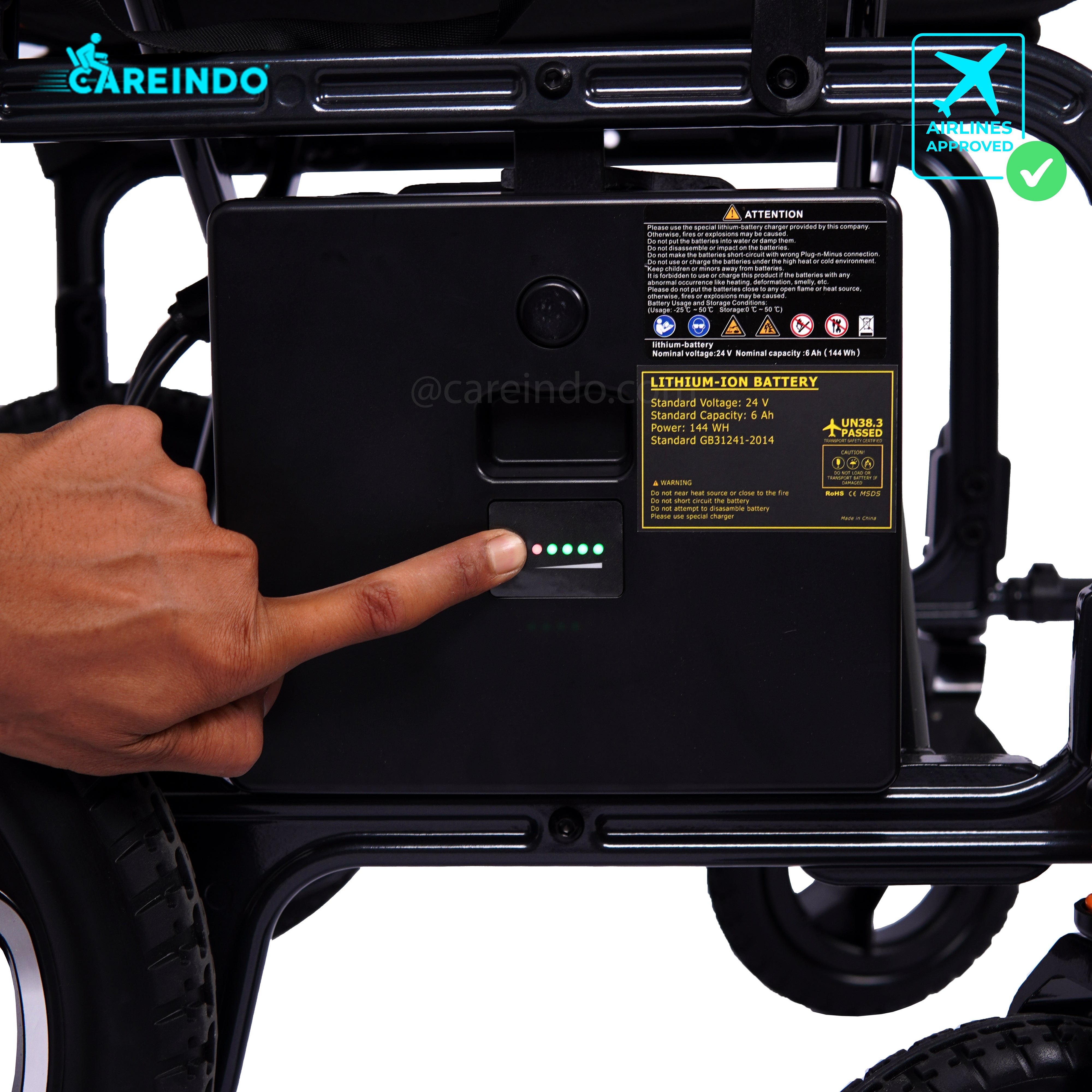 Kursi Roda Elektrik Traveling Careindo N5519 Black Pro