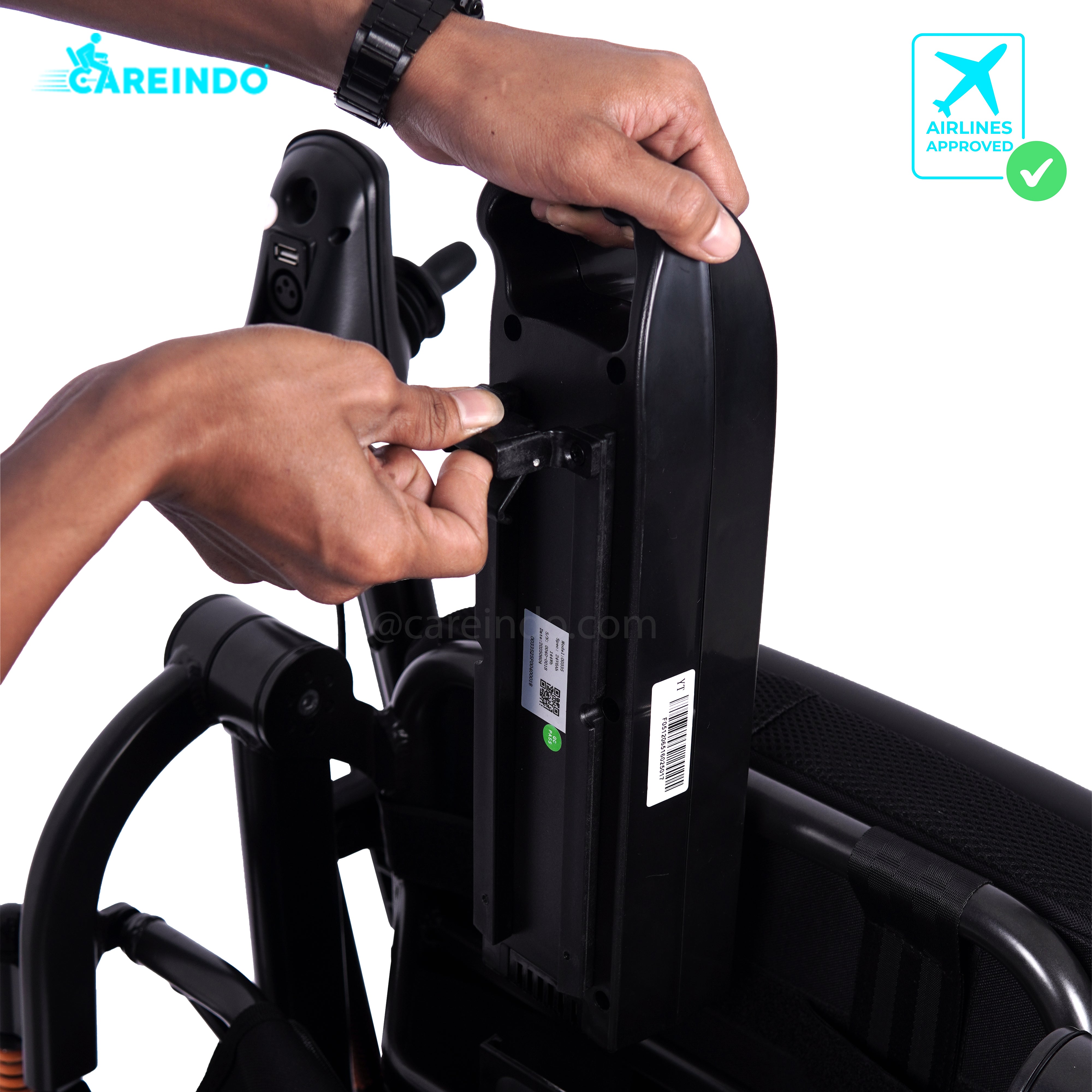 Kursi Roda Elektrik Travelling Pesawat Careindo N5516 Black Pro